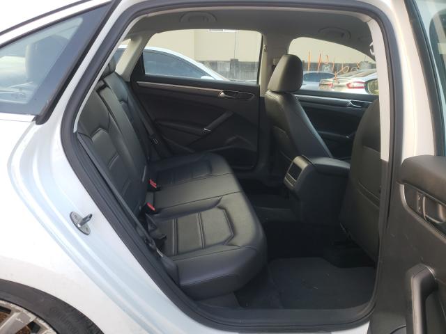 2017 VOLKSWAGEN PASSAT R-L 1VWDT7A38HC083775