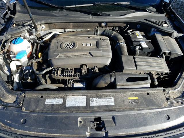 2017 VOLKSWAGEN PASSAT R-L 1VWDT7A33HC031258