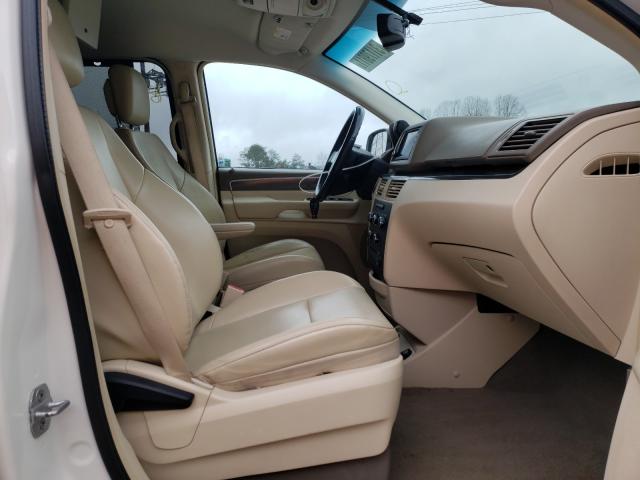 2010 VOLKSWAGEN ROUTAN SE 2V4RW3D1XAR388474
