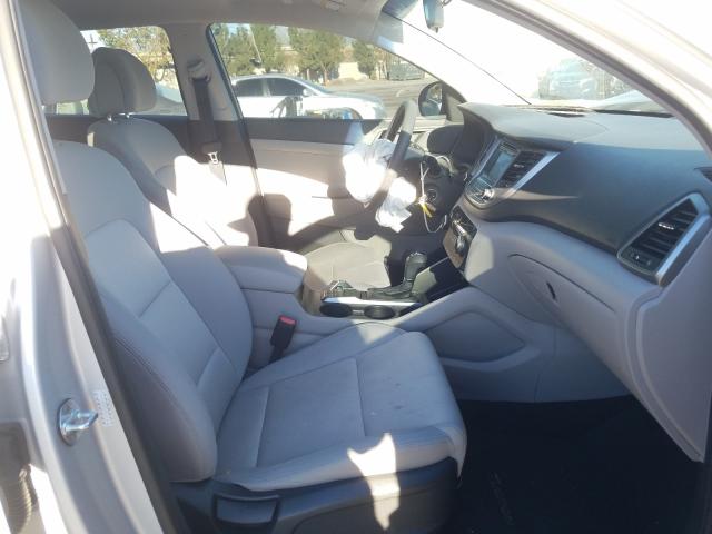2017 HYUNDAI TUCSON SE KM8J23A45HU406454