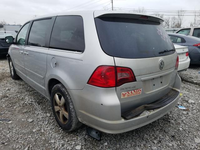 2010 VOLKSWAGEN ROUTAN SE 2V4RW3D16AR272253