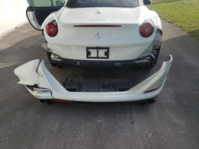 VIN ZFF77XJA6G0213279 2016 Ferrari California no.9