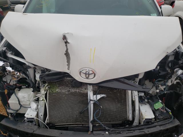 2017 TOYOTA SIENNA SE 5TDXZ3DC2HS829493