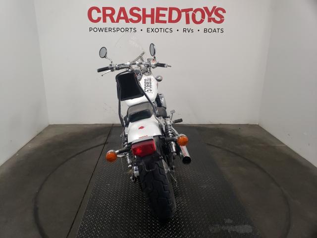 Honda VT 750 Р±РµР»С‹Р№