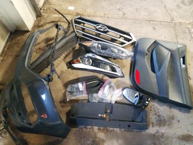 2017 HYUNDAI TUCSON SE KM8J23A44HU565921
