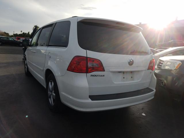 2011 VOLKSWAGEN ROUTAN SE 2V4RW3DG6BR668205