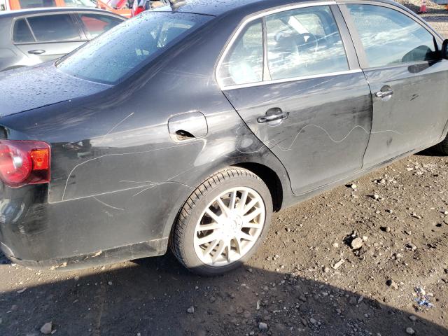 2010 VOLKSWAGEN JETTA TDI - 3VWRL7AJ6AM112649