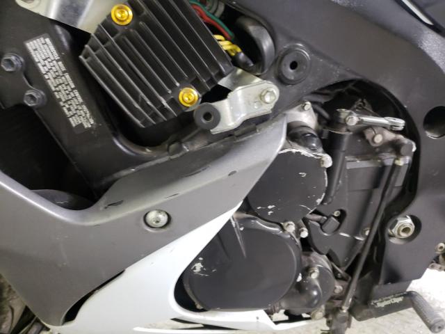 2015 SUZUKI GSX-R600 JS1GN7FA8F2101481