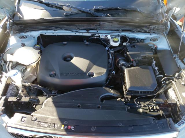 2019 VOLVO XC40 T5 MO YV4162UK6K2074537