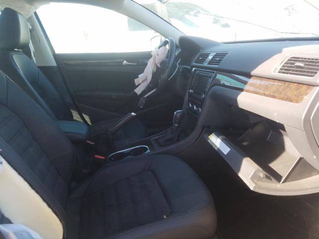 2015 VOLKSWAGEN PASSAT SEL 1VWCV7A33FC117897