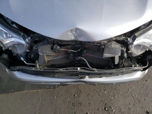 2018 TOYOTA RAV4 HV LE JTMRJREV3JD240392