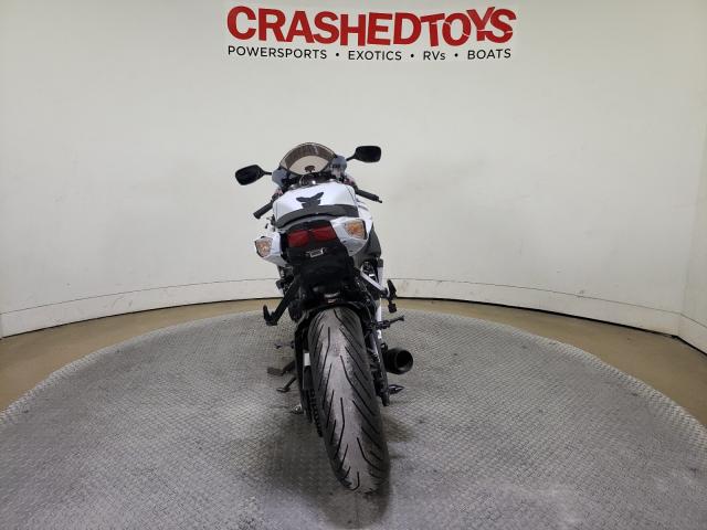2015 SUZUKI GSX-R600 JS1GN7FA8F2101481