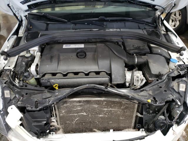 2015 VOLVO XC60 T6 PR YV4902RC5F2587824