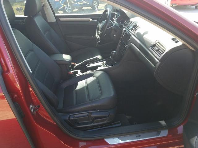 2017 VOLKSWAGEN PASSAT R-L 1VWDT7A30HC066324