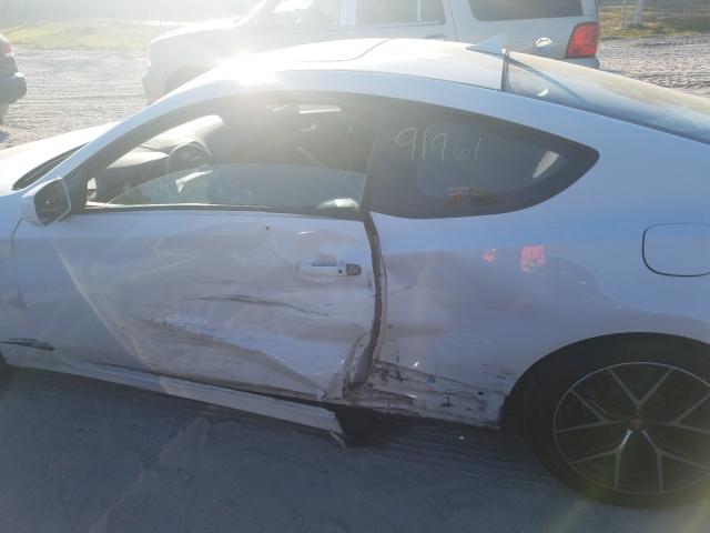 2010 HYUNDAI GENESIS CO KMHHT6KD4AU027575