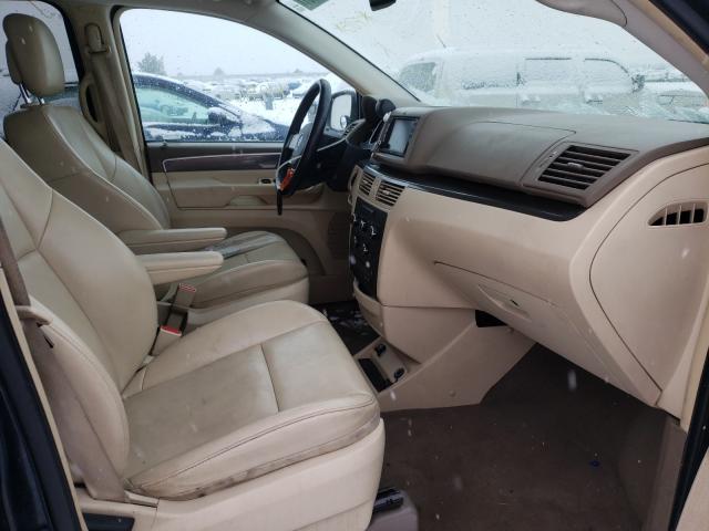 2010 VOLKSWAGEN ROUTAN SE 2V4RW3D18AR272447