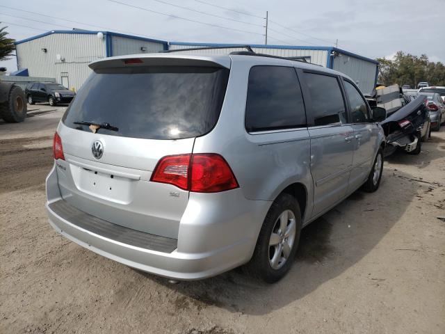 2011 VOLKSWAGEN ROUTAN SE 2V4RW3DG1BR670301