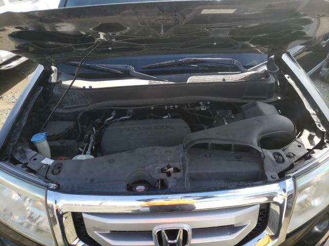 2011 HONDA PILOT LX 5FNYF4H22BB090352