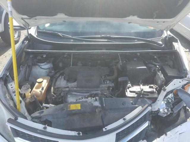 2015 TOYOTA RAV 4 2T3RFREV6FW273639