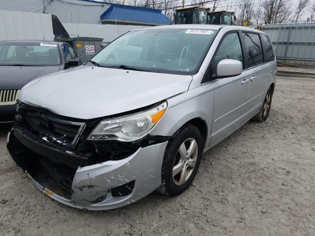 2010 VOLKSWAGEN ROUTAN SE 2V4RW3D16AR272253