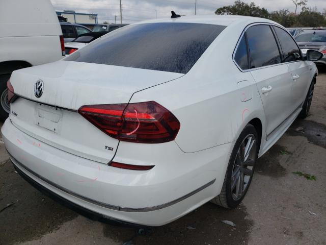 2017 VOLKSWAGEN PASSAT R-L 1VWDT7A3XHC068307