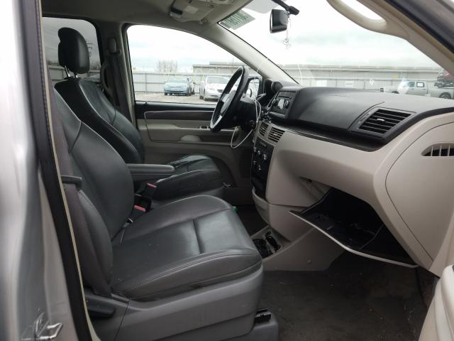 2010 VOLKSWAGEN ROUTAN SE 2V4RW3D16AR272253