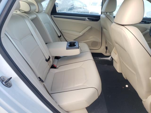 2017 VOLKSWAGEN PASSAT R-L 1VWDT7A39HC013024