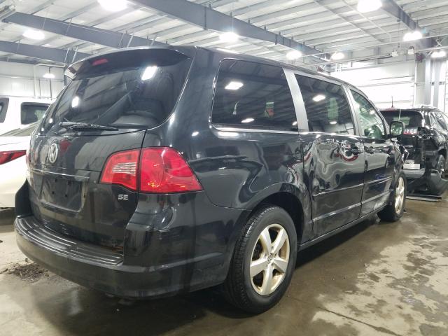 2011 VOLKSWAGEN ROUTAN SE 2V4RW3DGXBR691602