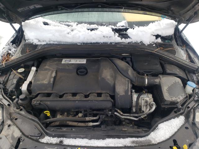 2014 VOLVO XC60 T6 YV4902DZ3E2523873