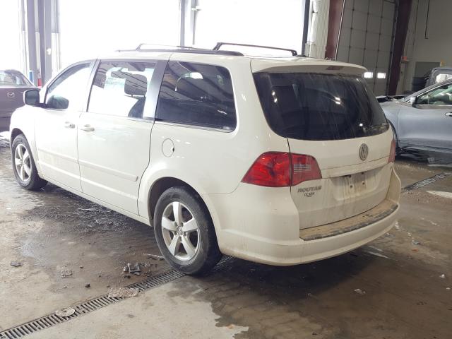 2011 VOLKSWAGEN ROUTAN SE 2V4RW3DG5BR642050
