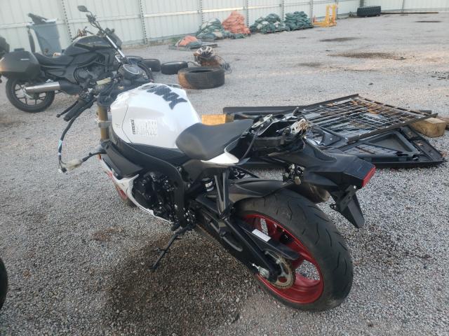 2017 SUZUKI GSX-R750 JS1GR7MA2H2101891