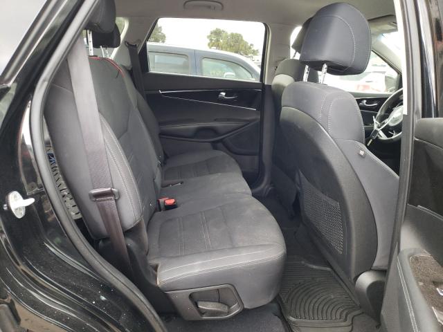 2017 KIA SORENTO LX 5XYPG4A30HG317681