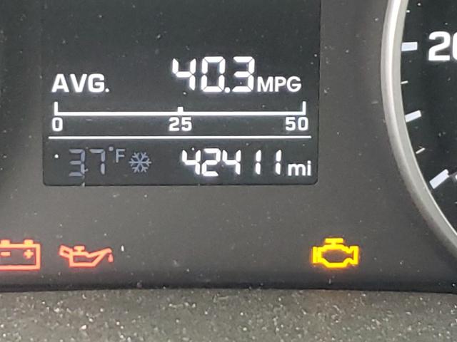 2017 HYUNDAI ELANTRA 5NPD84LF6HH086642