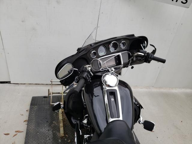 2018 HARLEY-DAVIDSON FLHTCUTG 1HD1MAD13JB856379