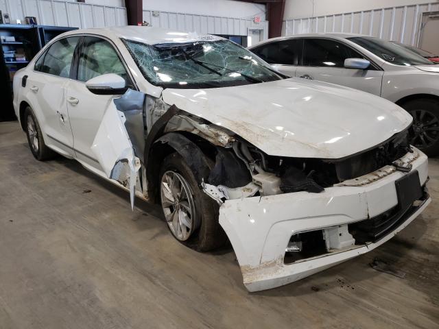2017 VOLKSWAGEN PASSAT S 1VWAT7A3XHC006330