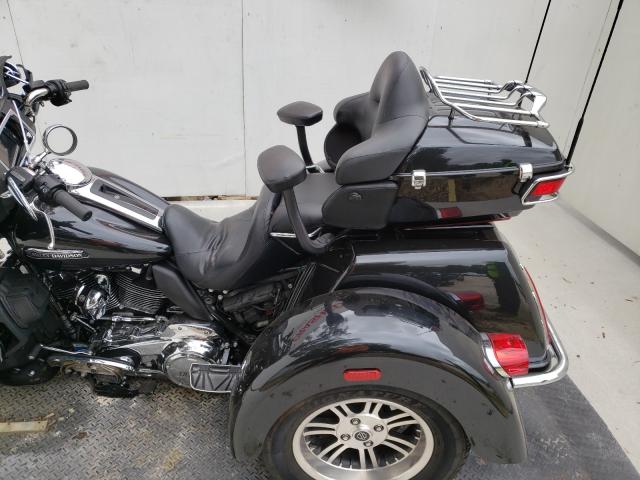 2018 HARLEY-DAVIDSON FLHTCUTG 1HD1MAD13JB856379