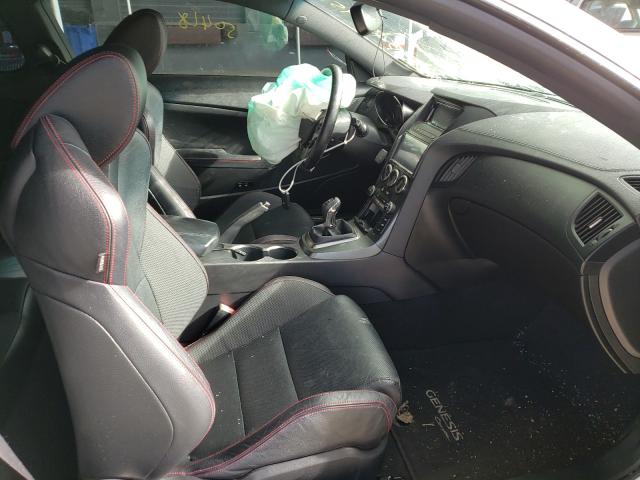 2016 HYUNDAI GENESIS CO - KMHHU6KJ5GU131813