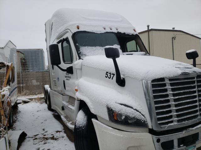 Salvage cars for sale from Copart Casper, WY: 2016 Freightliner Cascadia 125