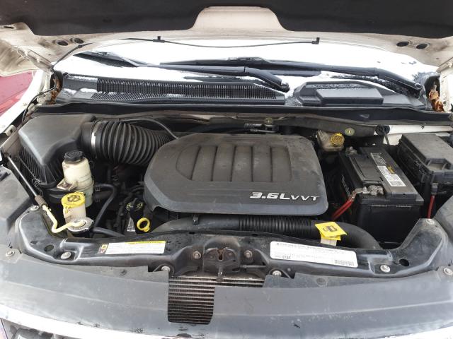2011 VOLKSWAGEN ROUTAN SEL 2V4RW5DG8BR668508