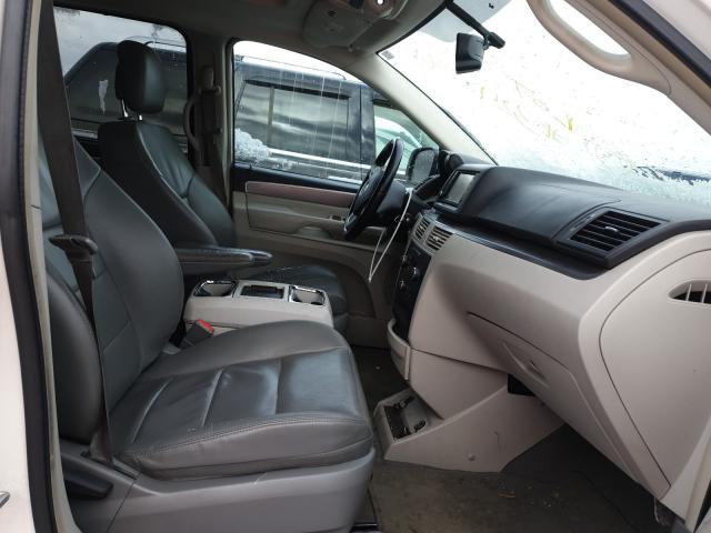 2011 VOLKSWAGEN ROUTAN SEL 2V4RW5DG8BR668508