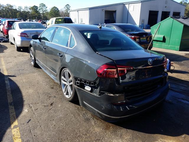 2017 VOLKSWAGEN PASSAT R-L 1VWDT7A38HC062683