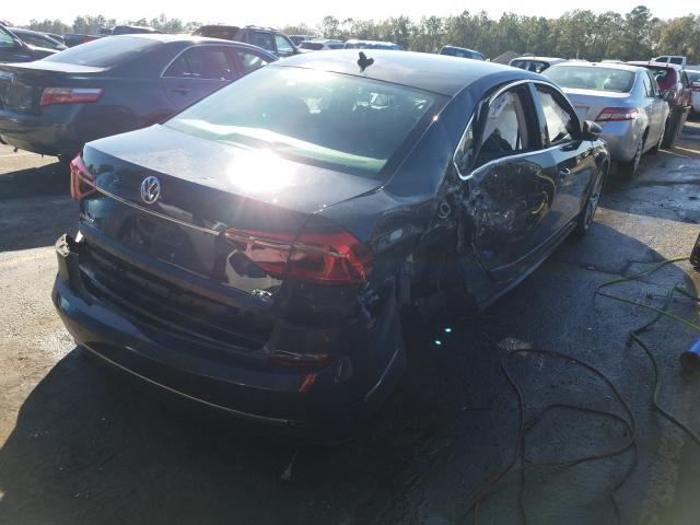 2017 VOLKSWAGEN PASSAT R-L 1VWDT7A38HC062683