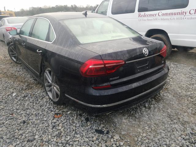 2017 VOLKSWAGEN PASSAT R-L 1VWDT7A31HC020355