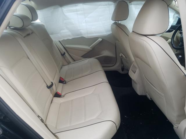 2017 VOLKSWAGEN PASSAT R-L 1VWDT7A31HC020355