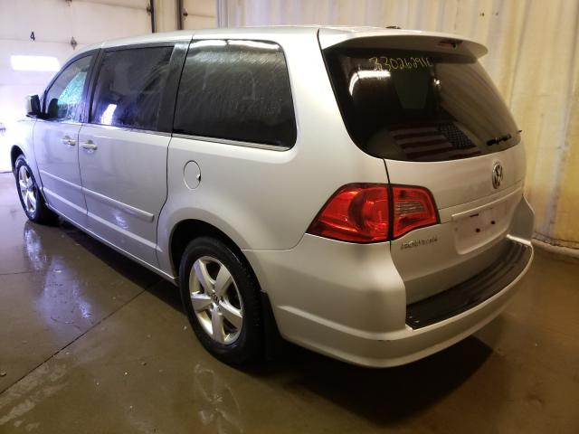 2010 VOLKSWAGEN ROUTAN SE 2V4RW3D13AR333140