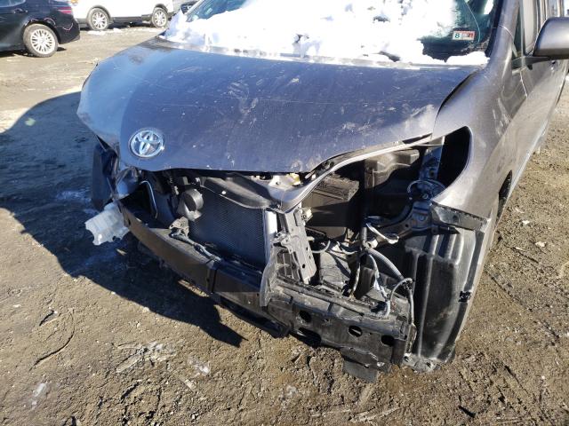 2016 TOYOTA SIENNA SE 5TDXK3DC7GS756060