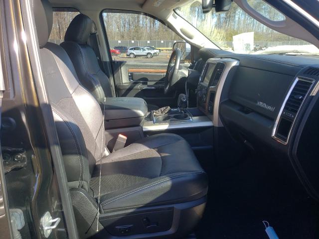 2013 RAM 1500 LARAM 1C6RR7JT1DS678370