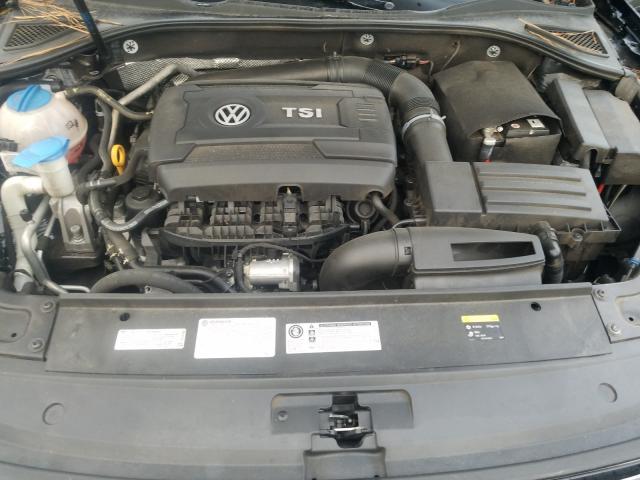 2017 VOLKSWAGEN PASSAT R-L 1VWDT7A31HC020355