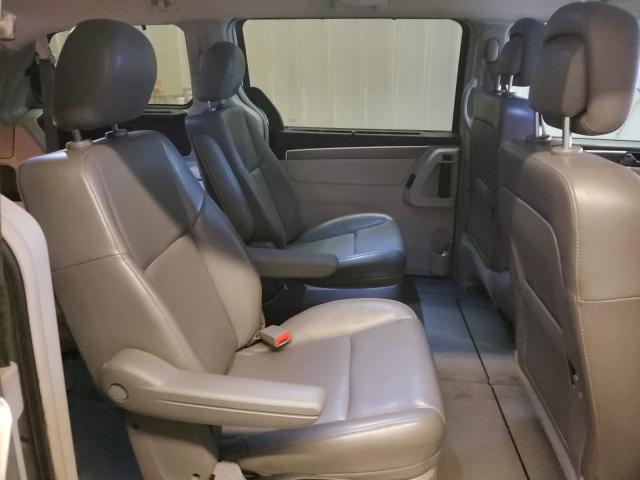 2010 VOLKSWAGEN ROUTAN SE 2V4RW3D13AR333140