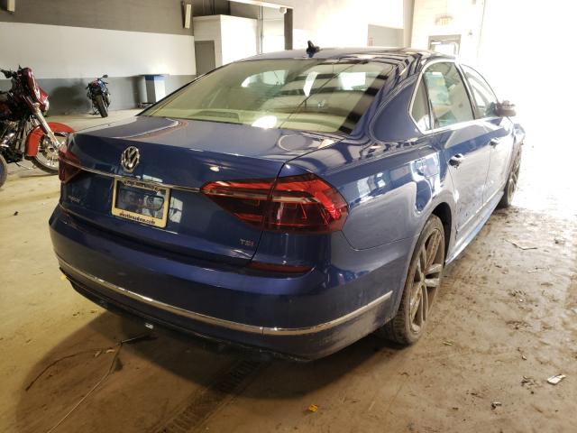 2017 VOLKSWAGEN PASSAT R-L 1VWDT7A36HC068448